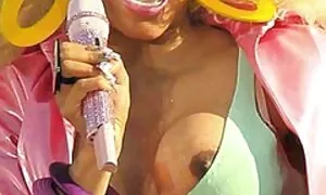 nicki minaj usaziway ...